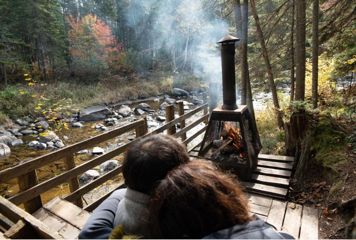 Aux Tipis De La Riviere Sauvage Villa Saint Romain ภายนอก รูปภาพ