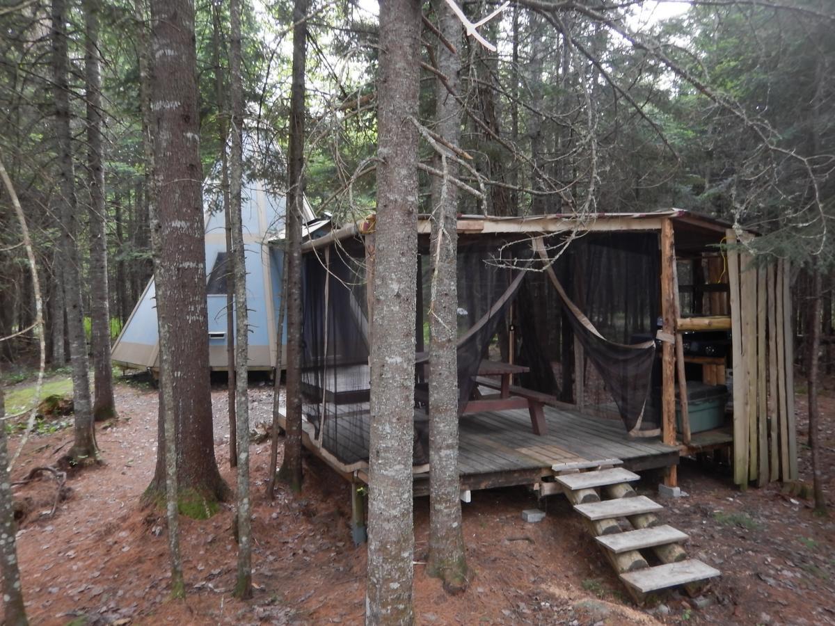 Aux Tipis De La Riviere Sauvage Villa Saint Romain ภายนอก รูปภาพ